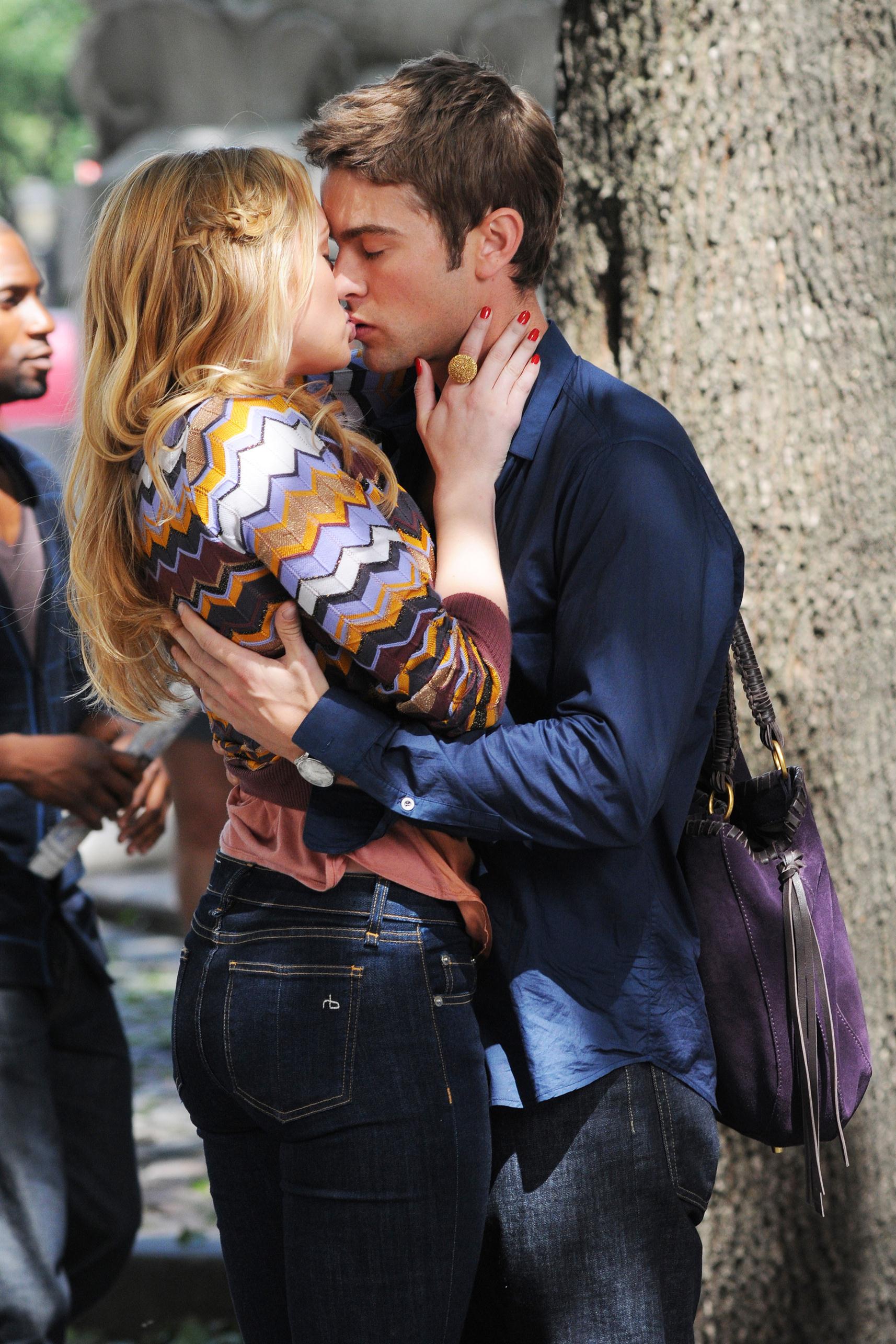 Blake Lively on the set of 'Gossip Girl' shooting on location | Picture 68605